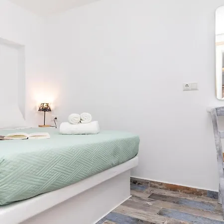 Depis Luxury Suites Naxos City Extérieur photo