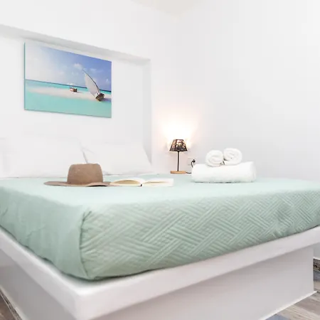 Depis Luxury Suites Naxos City Extérieur photo