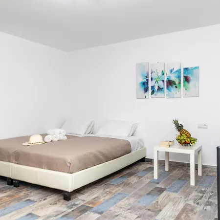 Depis Luxury Suites Naxos City Extérieur photo